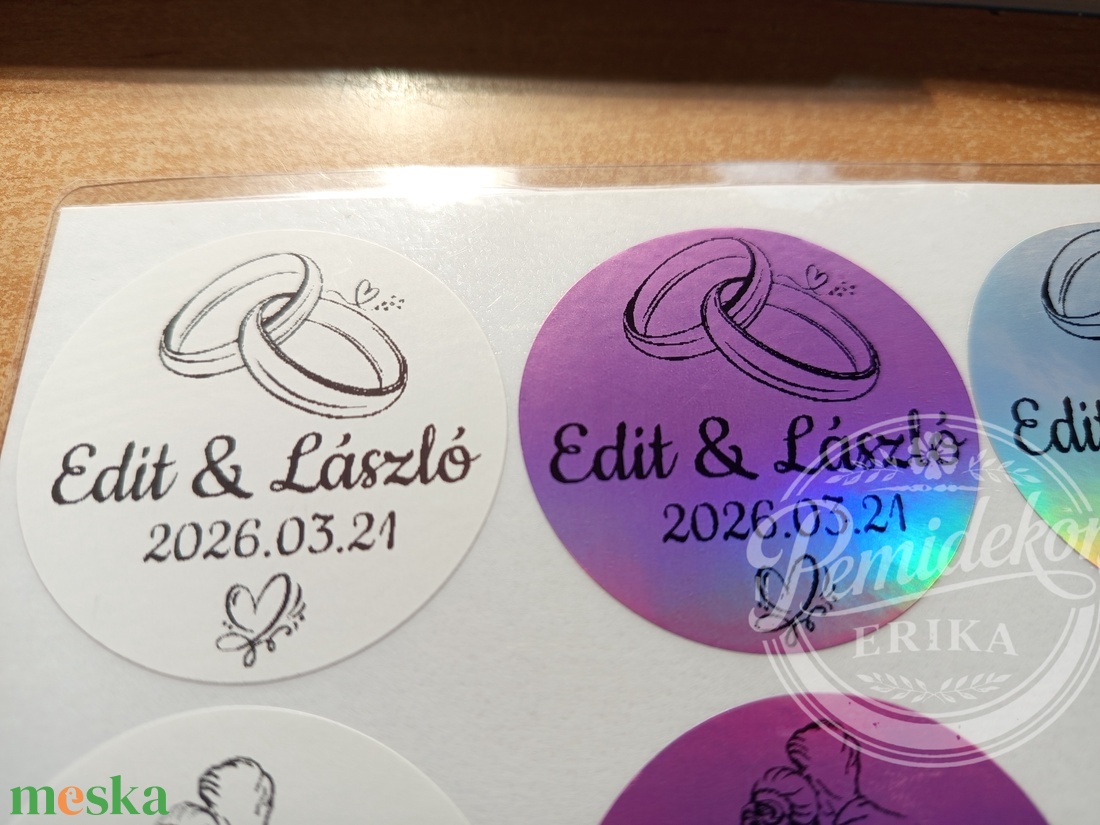 Egyedi, VÍZÁLLÓ Esküvői, eljegyzési Köszönetajándék Matrica (5 cm.). - esküvő - emlék & ajándék - nászajándék - esküvői pénzátadó boríték, kártya - Meska.hu
