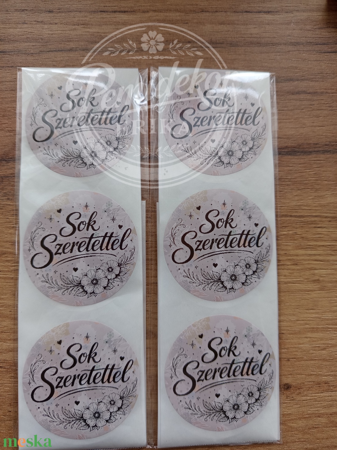 Sok Szeretettel kerek matrica (5 cm) � 20 db. - kellékek & szerszámok - dekorációs kellékek - matricaív - Meska.hu