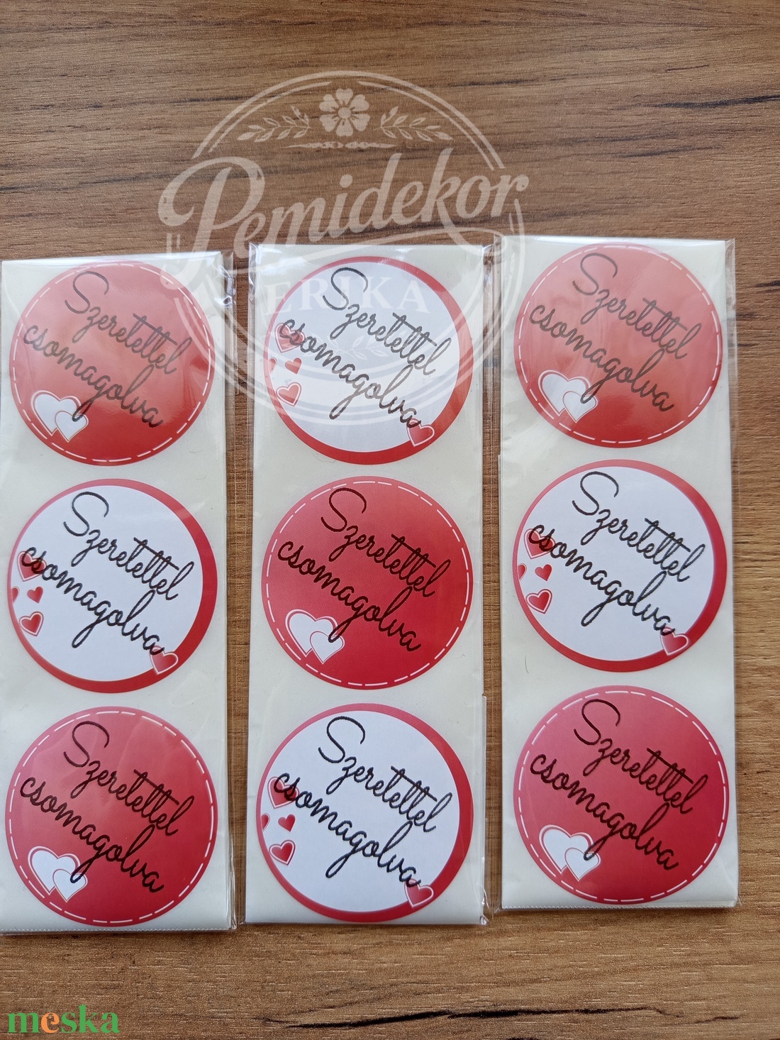 Szeretettel csomagolva kerek matrica (5 cm) � 20 db. - kellékek & szerszámok - dekorációs kellékek - matricaív - Meska.hu
