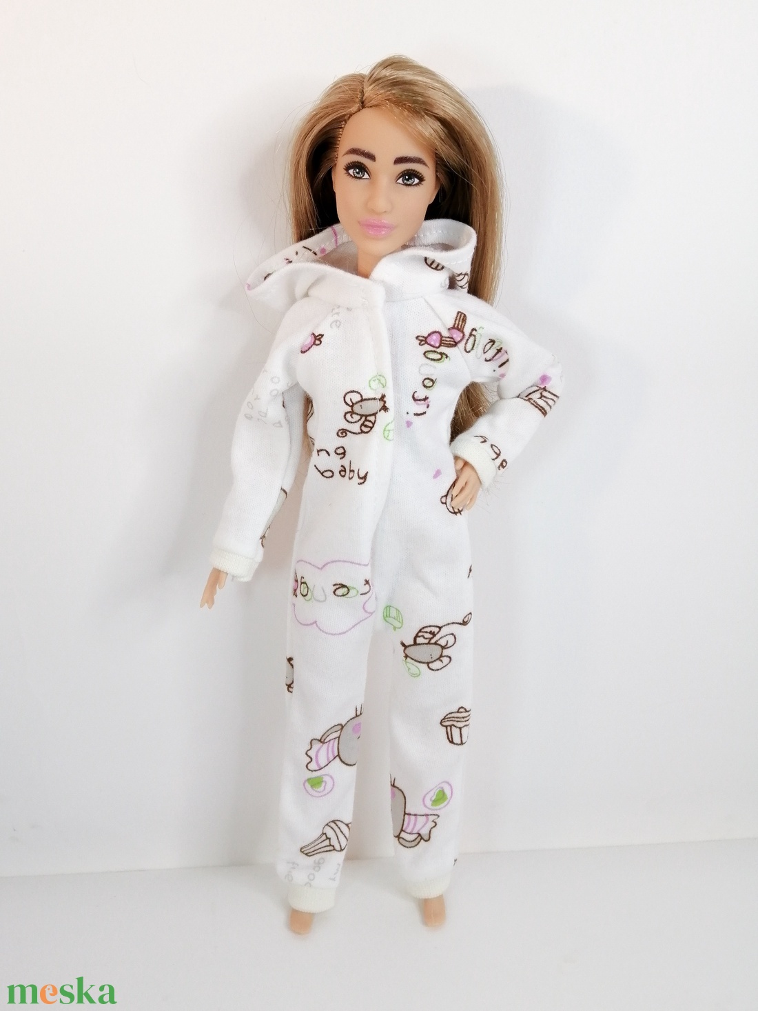 Barbie kezeslábas (XS) - játék & sport - baba & babaház - babaruha, babakellék - Meska.hu Barbie kezeslábas (XS) - játék & sport - baba & babaház - babaruha, babakellék - Meska.hu