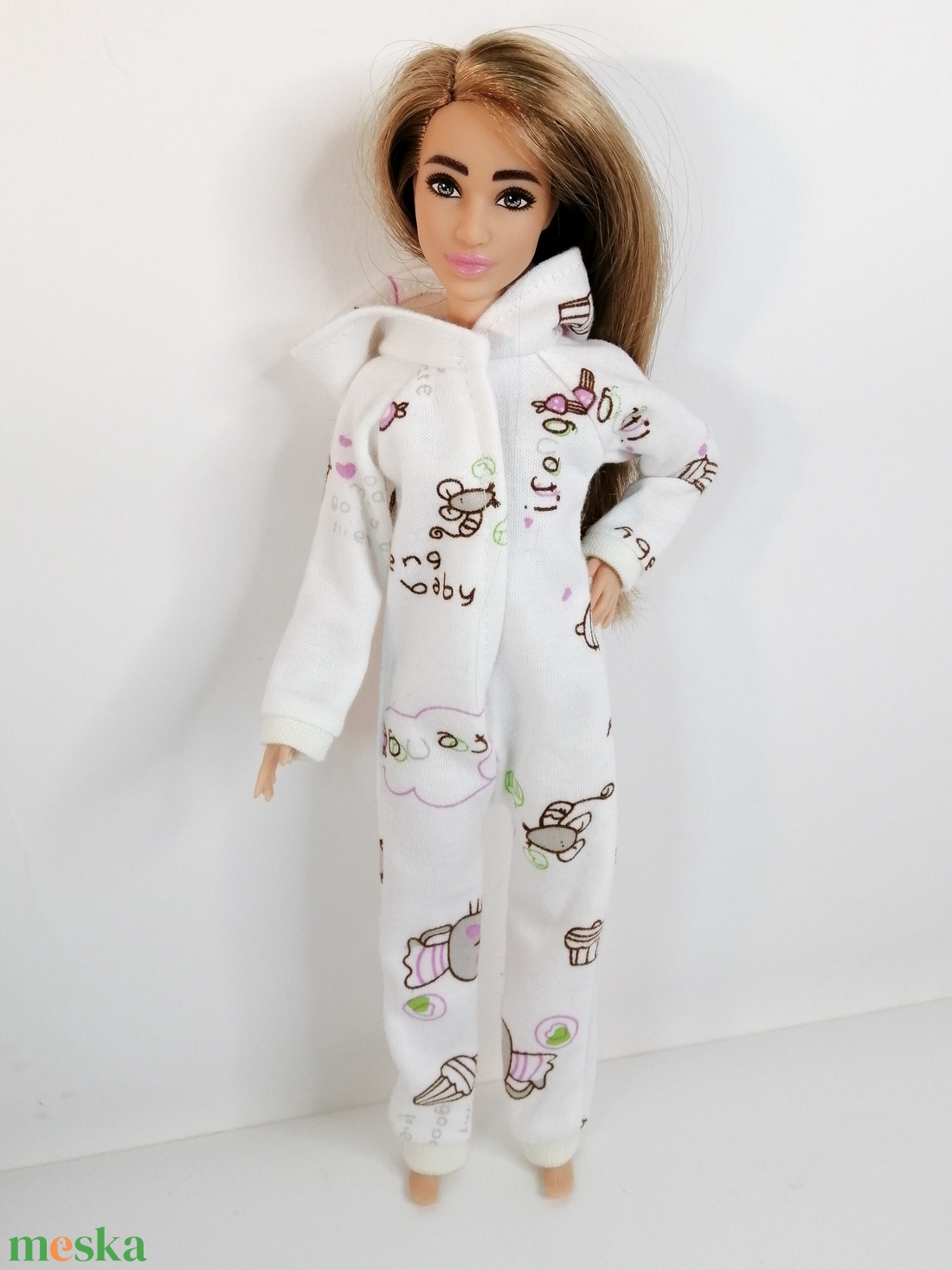 Barbie kezeslábas (XS) - játék & sport - baba & babaház - babaruha, babakellék - Meska.hu Barbie kezeslábas (XS) - játék & sport - baba & babaház - babaruha, babakellék - Meska.hu