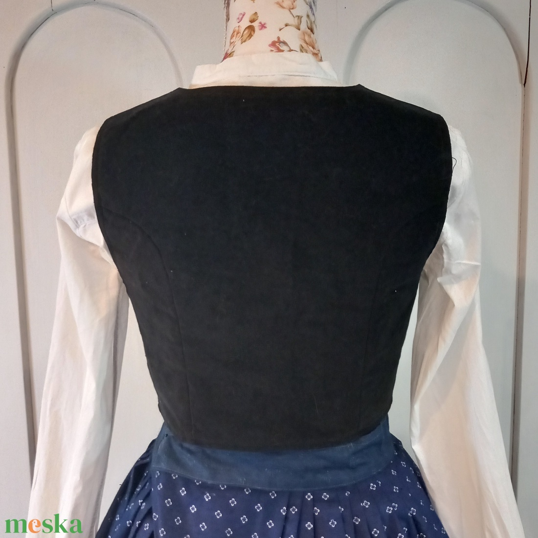 Bársony mellény, népviselet  - ruha & divat - női ruha - mellény - Meska.hu