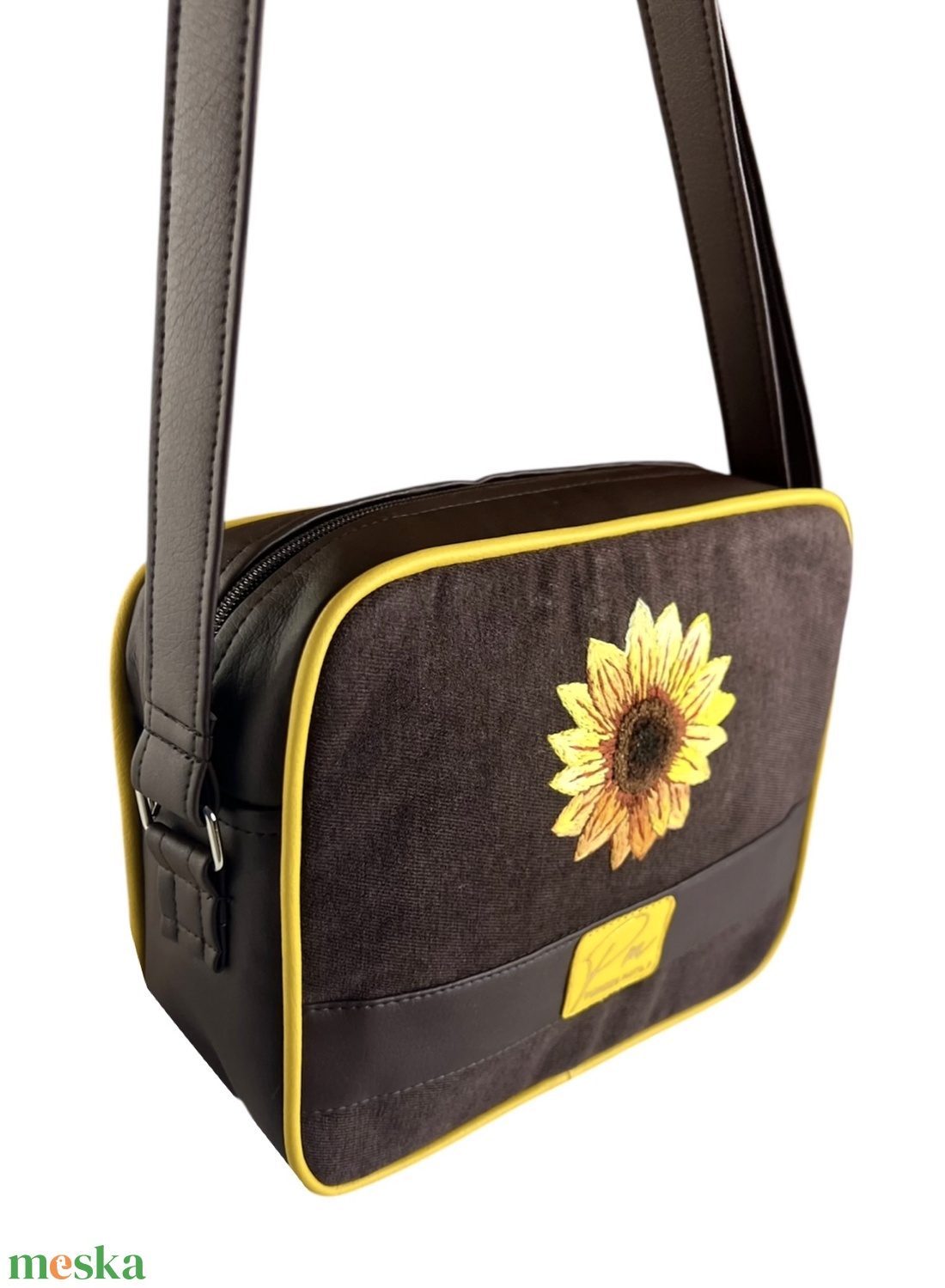 Kézzel hímzett napraforgós  PANNI váll és oldaltáska - táska & tok - kézitáska & válltáska - vállon átvethető táska - Meska.hu Kézzel hímzett napraforgós  PANNI váll és oldaltáska - táska & tok - kézitáska & válltáska - vállon átvethető táska - Meska.hu