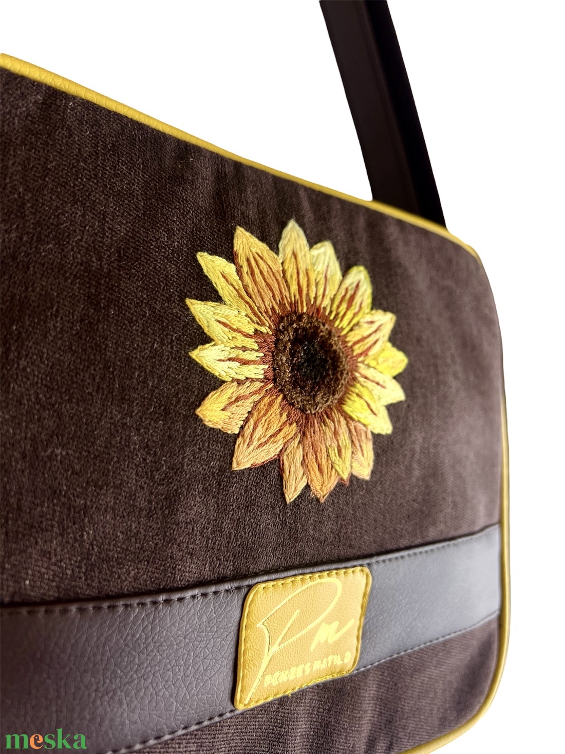 Kézzel hímzett napraforgós  PANNI váll és oldaltáska - táska & tok - kézitáska & válltáska - vállon átvethető táska - Meska.hu Kézzel hímzett napraforgós  PANNI váll és oldaltáska - táska & tok - kézitáska & válltáska - vállon átvethető táska - Meska.hu