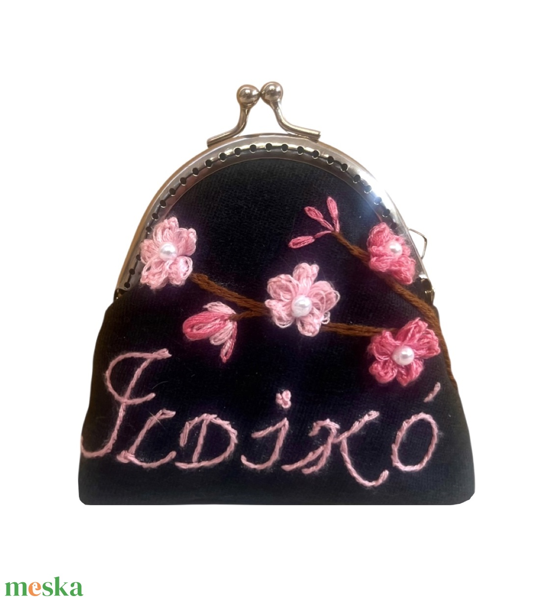 Virágos, gyöngyös, kézzel hímzett csatos pénztárca - táska & tok - pénztárca & más tok - aprópénztartó - Meska.hu