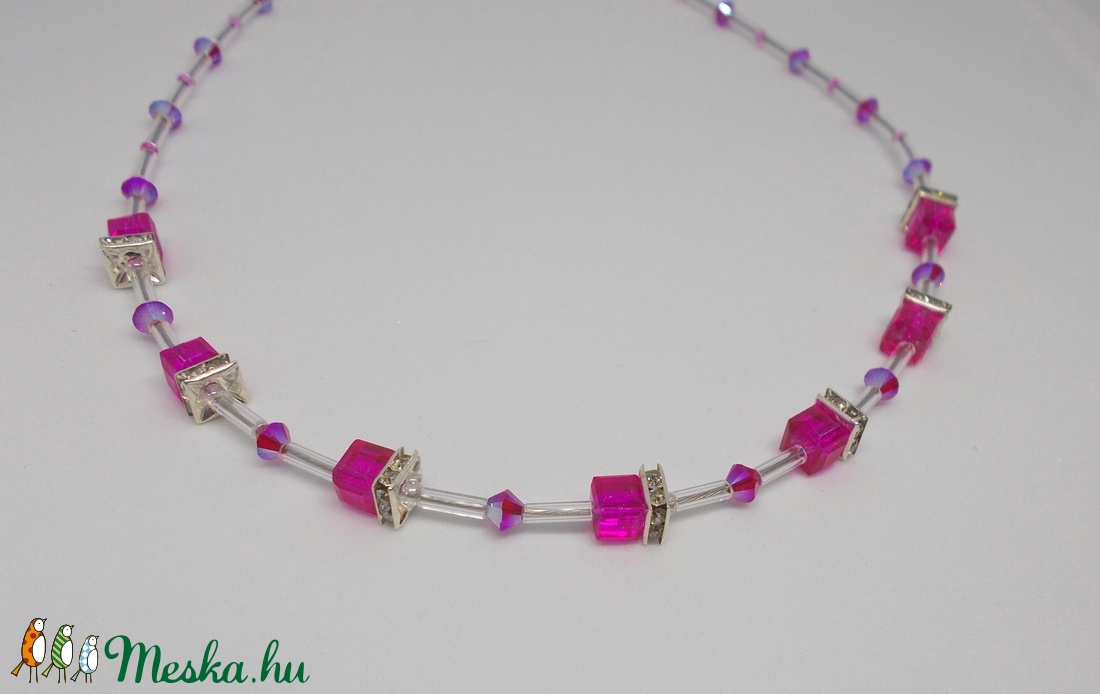 Pink nyaklánc, pink kocka nyaklánc, cube nyaklánc, swarovski nyaklánc - ékszer - nyaklánc - gyöngyös nyaklánc - Meska.hu Pink nyaklánc, pink kocka nyaklánc, cube nyaklánc, swarovski nyaklánc - ékszer - nyaklánc - gyöngyös nyaklánc - Meska.hu