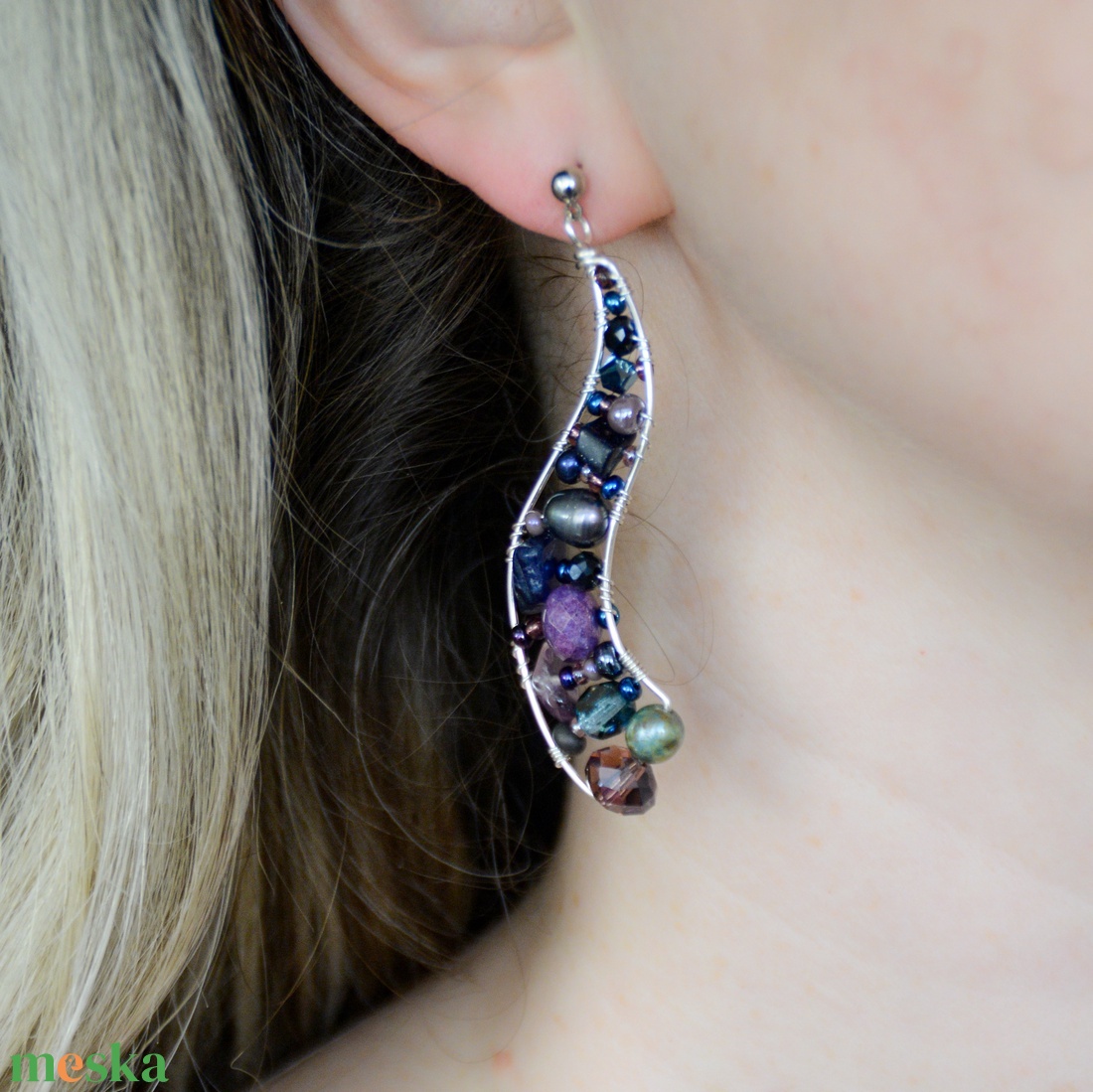 Fülbevaló Ívvarázs - szürkéskék, lila - ékszer - fülbevaló - lógó fülbevaló - Meska.hu