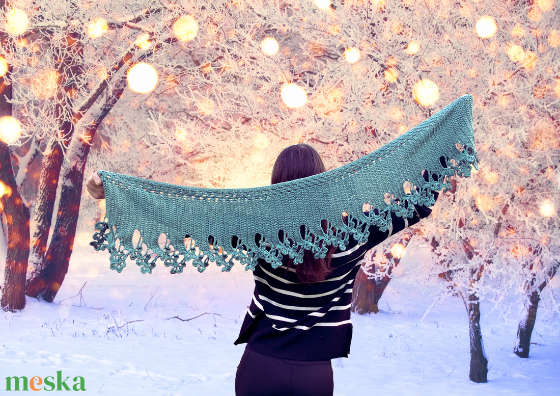 Kézzel horgolt pamut sál  boho stílusú, puha zsályazöld kiegészítő - ruha & divat - sál, sapka, kendő - kendő - Meska.hu