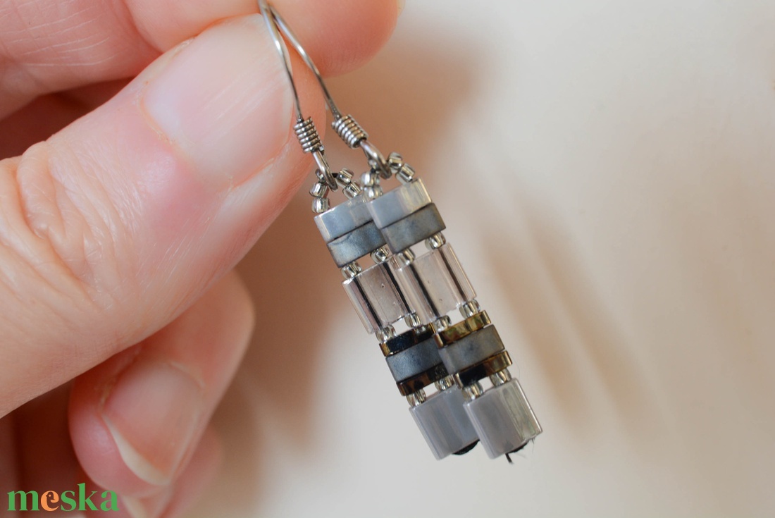 PiciPixel fülbevaló  Szürke tónusok - ékszer - fülbevaló - lógó fülbevaló - Meska.hu