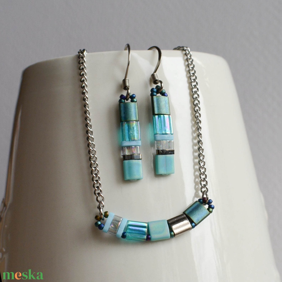 PiciPixel nyaklánc türkiz  minimalista geometrikus ékszer (41 cm) - ékszer - nyaklánc - medál nélküli nyaklánc - Meska.hu