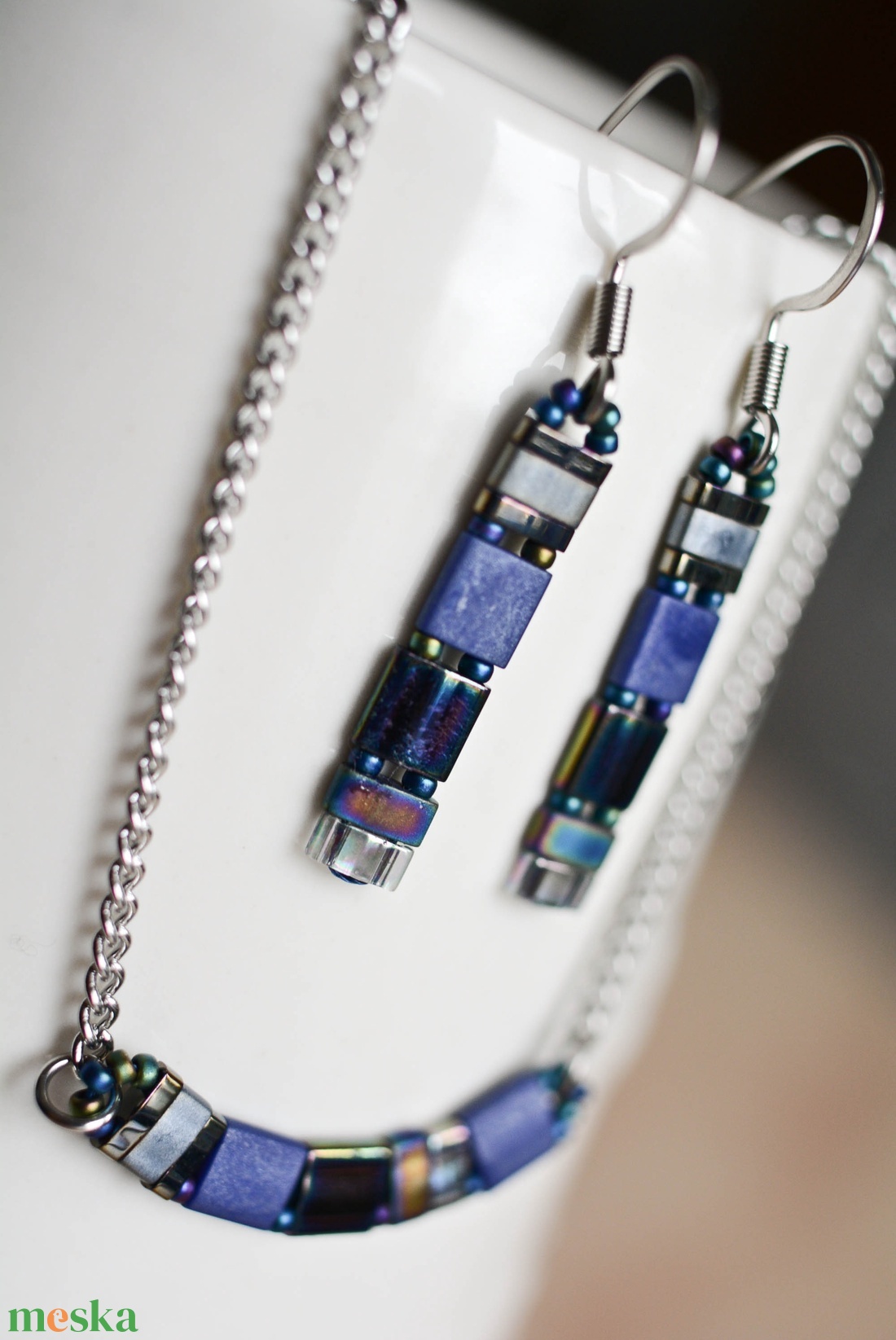 PiciPixel nyaklánc sötétkék  minimalista geometrikus ékszer (41 cm) - ékszer - nyaklánc - medál nélküli nyaklánc - Meska.hu