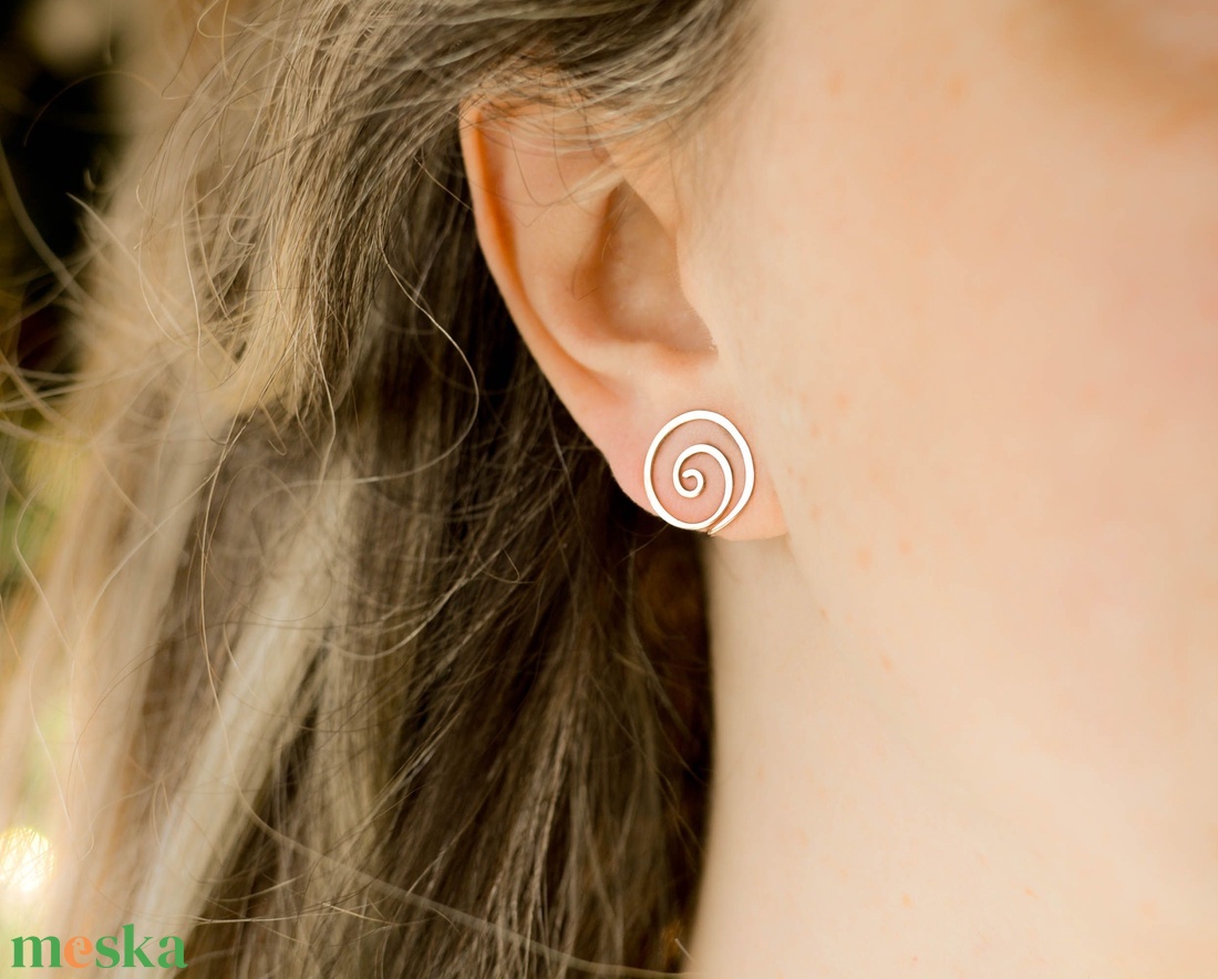 Bronz klipsz - spirál, nagyon kényelmes - ékszer - fülbevaló - klipsz - Meska.hu
