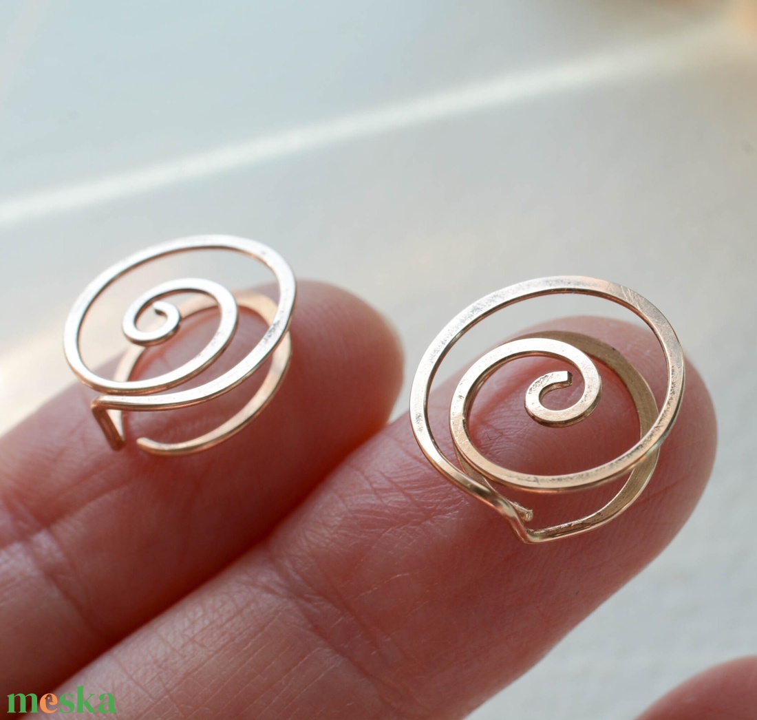Bronz klipsz - spirál, nagyon kényelmes - ékszer - fülbevaló - klipsz - Meska.hu
