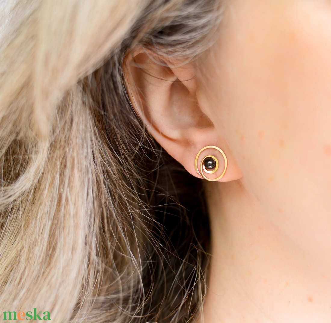 Bronz klipsz ásvánnyal - spirál, nagyon kényelmes - ékszer - fülbevaló - klipsz - Meska.hu