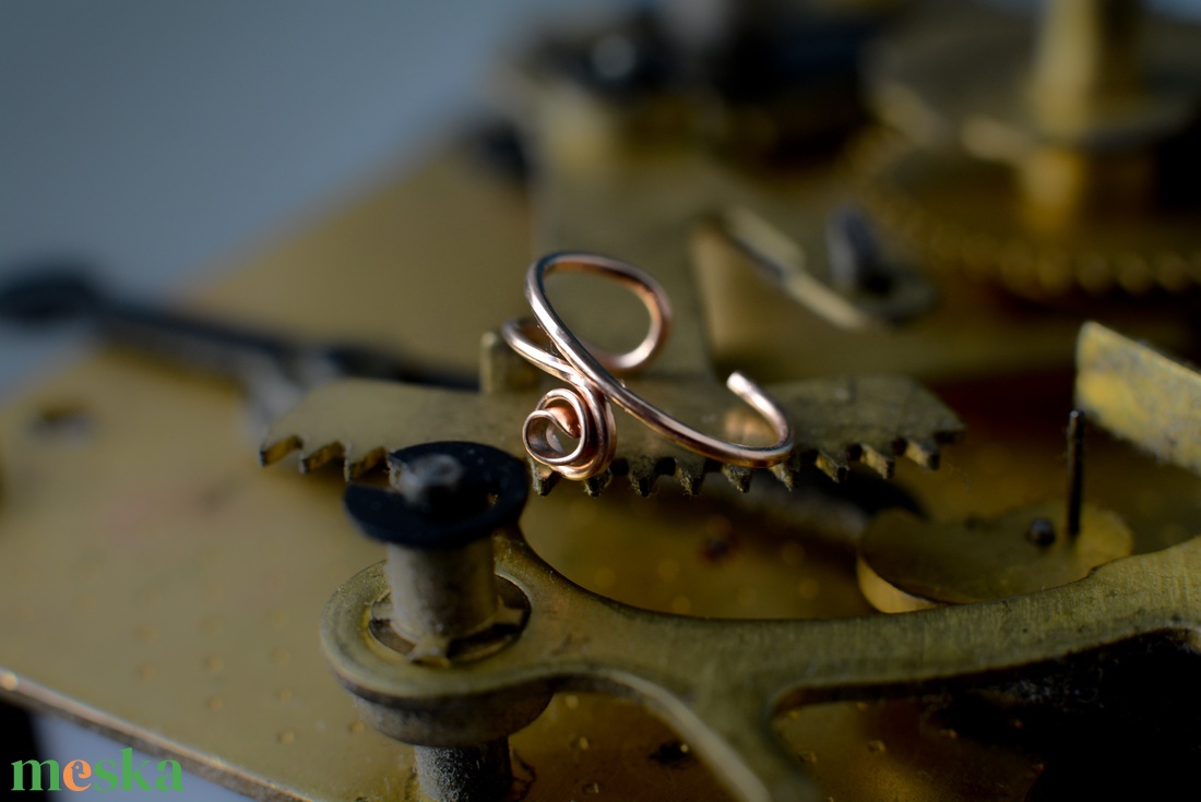 Valódi Bronz spirál fülgyűrű - ékszer - fülbevaló - fülgyűrű - Meska.hu