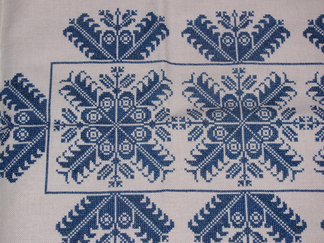 Tradicionális keresztszemes hímzéssel készült terítő - - Meska.hu Tradicionális keresztszemes hímzéssel készült terítő - - Meska.hu