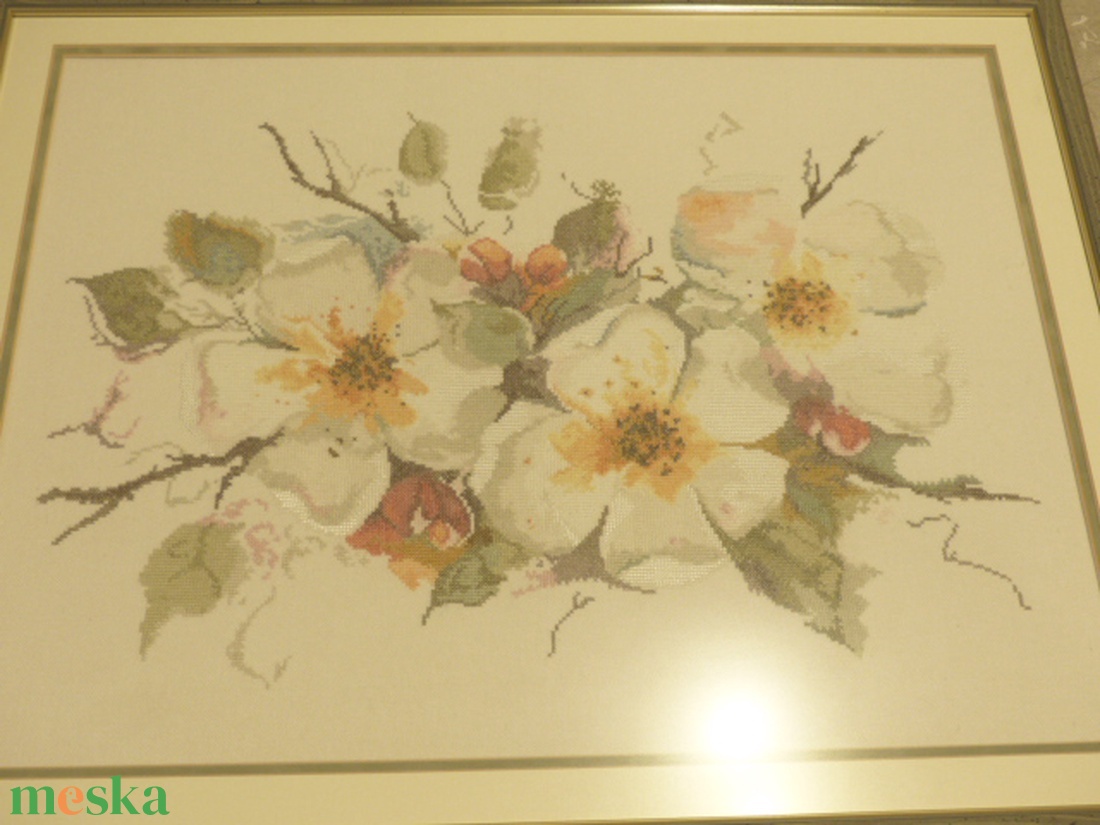 Keresztszemes kép alma virágokkal 52x66 cm, ajándéknak is kiváló, minőségi munka - otthon & életmód - dekoráció - kép & falikép - üvegkép - Meska.hu