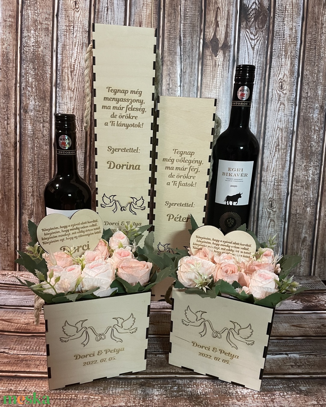 Szülőköszöntő szett, virág boxok, gravírozott díszdobozban, szív alakú betűzőkkel, bortartókkal, galamb mintával - esküvő - emlék & ajándék - szülőköszöntő ajándék - Meska.hu Szülőköszöntő szett, virág boxok, gravírozott díszdobozban, szív alakú betűzőkkel, bortartókkal, galamb mintával - esküvő - emlék & ajándék - szülőköszöntő ajándék - Meska.hu