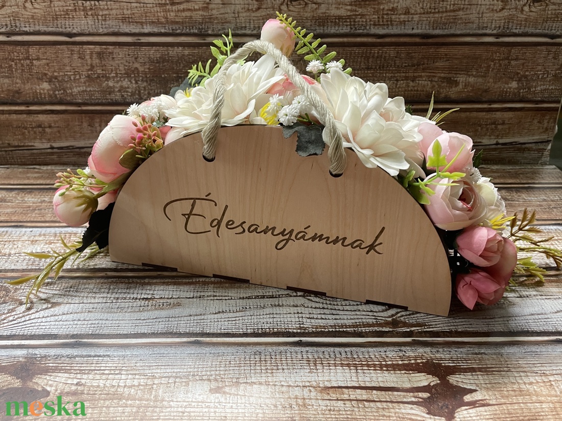 Szülőköszöntő virág box, retro retikül formájú, édesanyának, nagymamának - esküvő - emlék & ajándék - szülőköszöntő ajándék - Meska.hu Szülőköszöntő virág box, retro retikül formájú, édesanyának, nagymamának - esküvő - emlék & ajándék - szülőköszöntő ajándék - Meska.hu