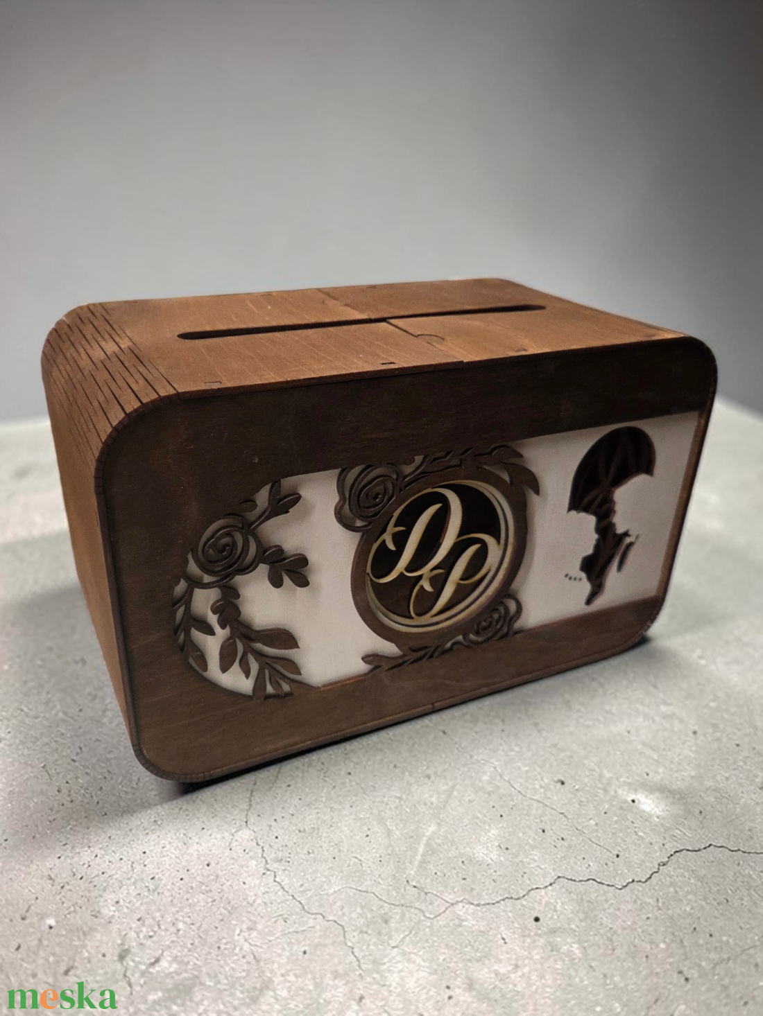 Prémium nászajándék gyűjtő doboz, esküvői pénzgyűjtő doboz, monogramokkal - esküvő - dekoráció - helyszíni dekor - Meska.hu