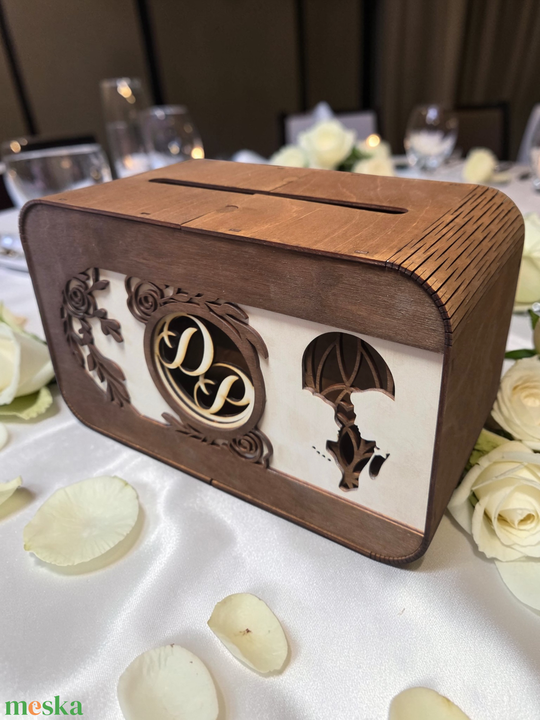 Prémium nászajándék gyűjtő doboz, esküvői pénzgyűjtő doboz, monogramokkal - esküvő - dekoráció - helyszíni dekor - Meska.hu