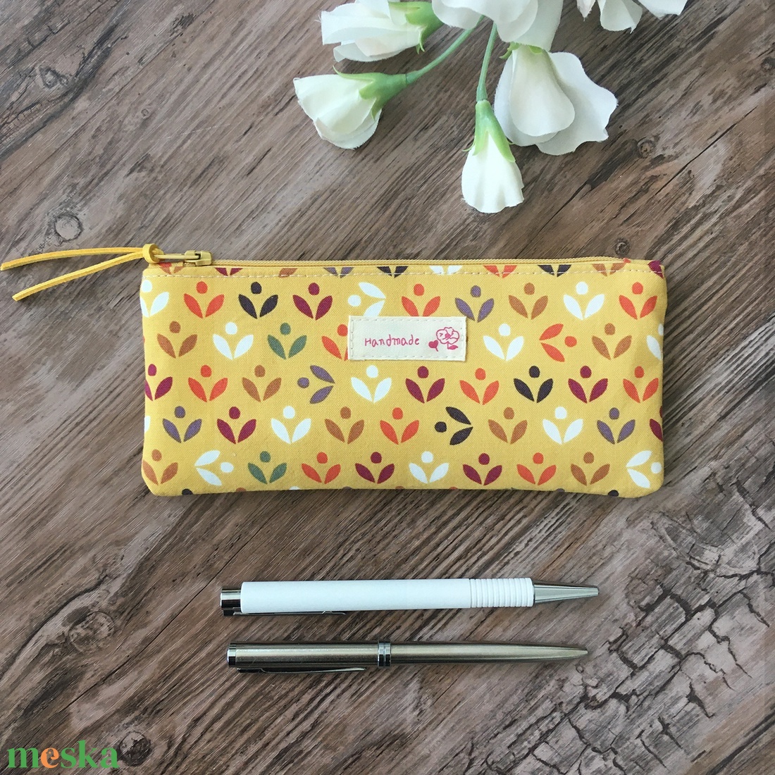 Aranysárga virágos neszesszer tolltartó szemüvegtok tavaszi neszeszer pedagógusnap karácsony - táska & tok - neszesszer - Meska.hu