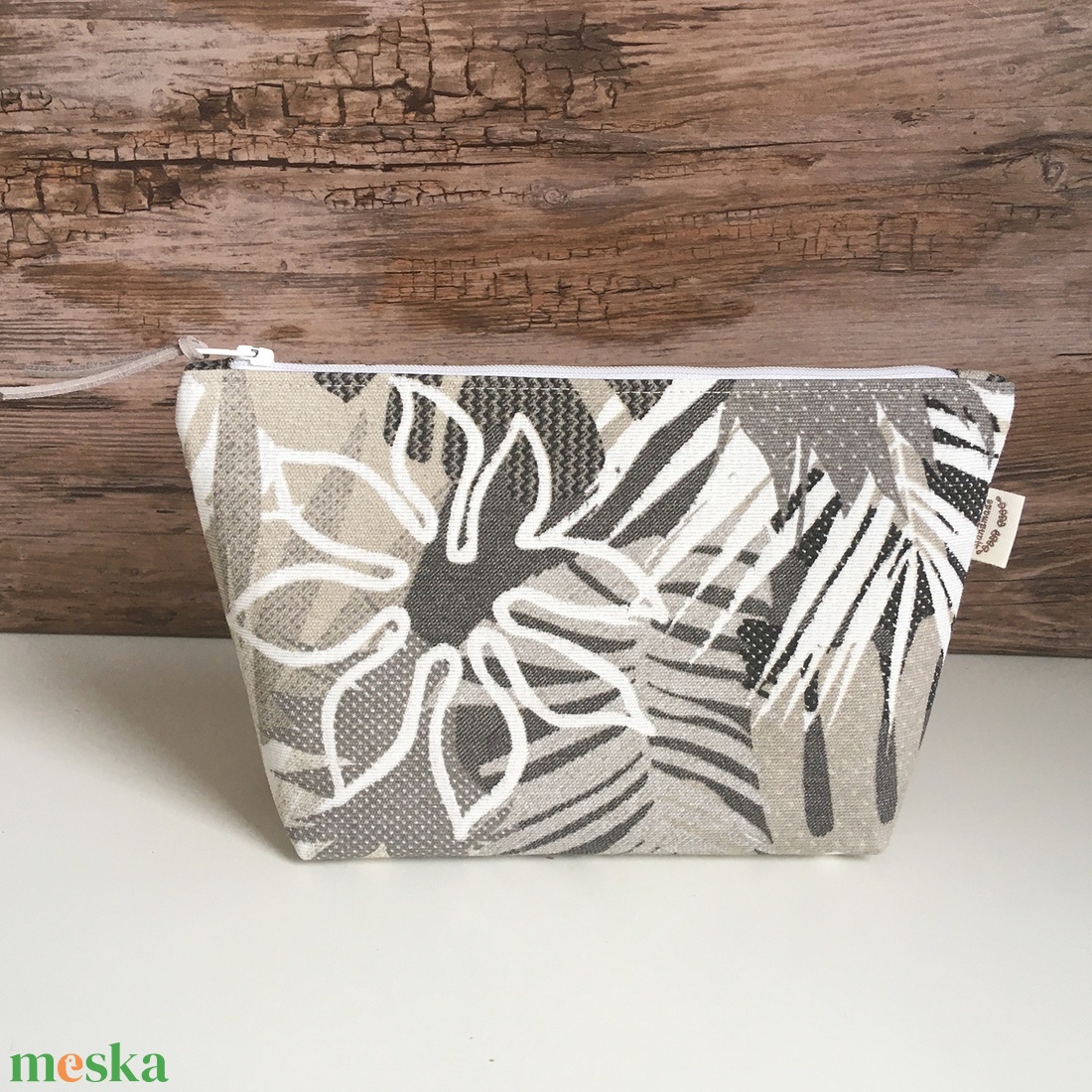 Szürke fehér mintás vászon neszesszer pipere táska handmade pedagógusnap - táska & tok - neszesszer - Meska.hu