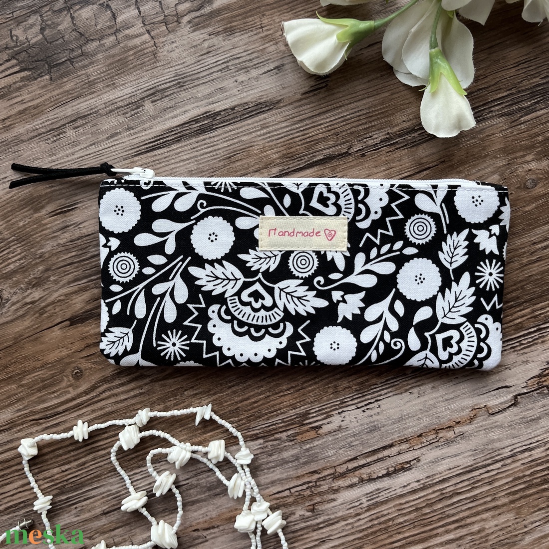 Virág mintás neszesszer tolltartó szemüvegtartó karácsony ajándék gyereknap pedagógusnap - otthon & életmód - papír, írószer - tolltartó & ceruzatekercs - Meska.hu