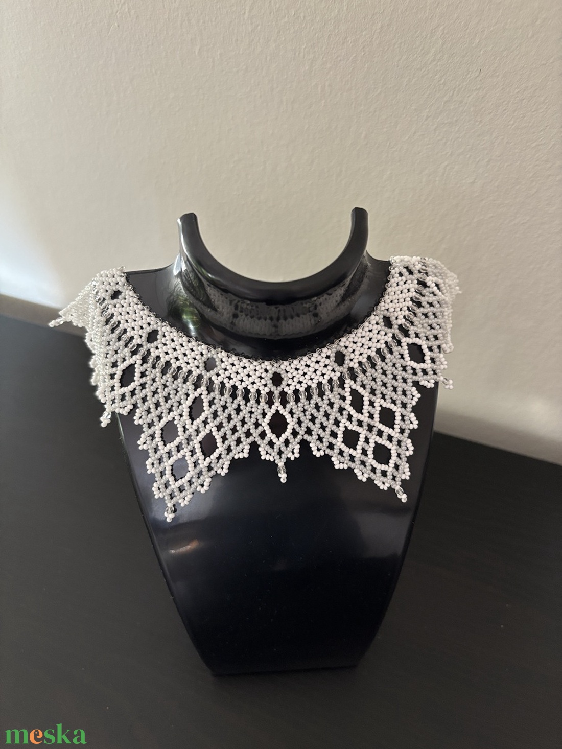 Fehér gyöngy kriza nyakék - ékszer - nyaklánc - gyöngyös nyaklánc - Meska.hu