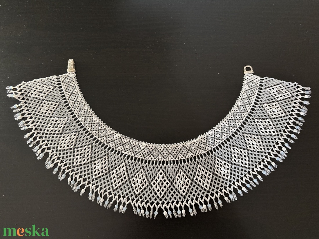 Fehér kriza nyaklánc - ékszer - nyaklánc - gyöngyös nyaklánc - Meska.hu