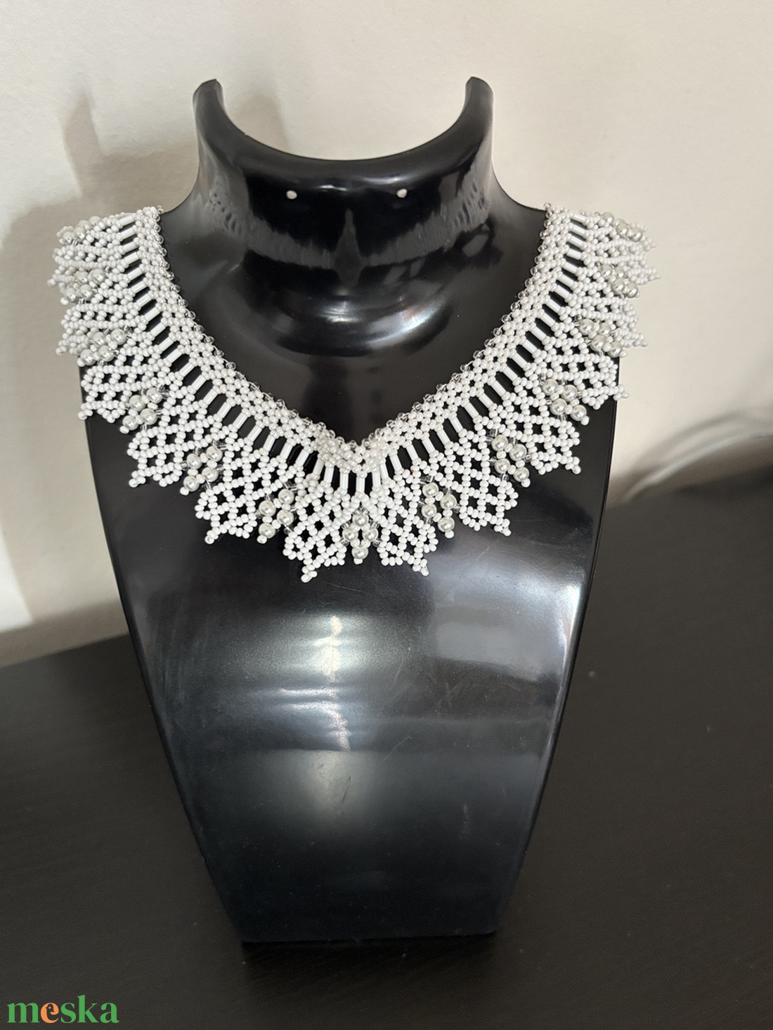 Alkalmi fehér gyöngyös nyaklánc - ékszer - nyaklánc - gyöngyös nyaklánc - Meska.hu