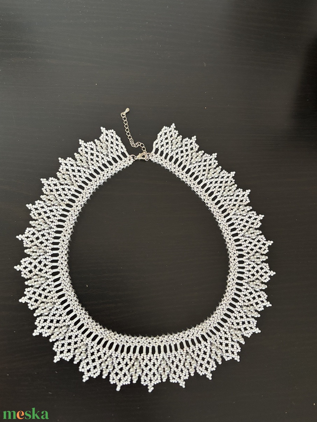 Alkalmi fehér gyöngyös nyaklánc - ékszer - nyaklánc - gyöngyös nyaklánc - Meska.hu