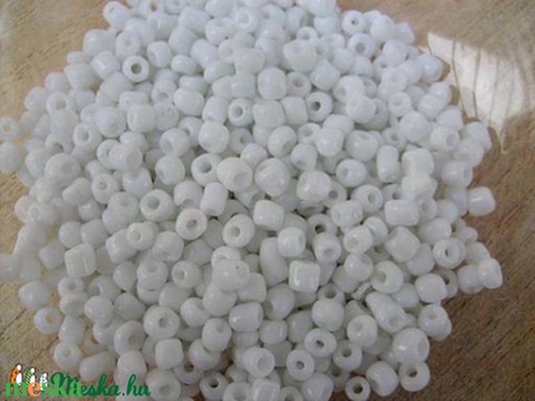 4 mm-es kásagyöngy 100 g - gyöngy, ékszerkellék - kásagyöngy - Meska.hu