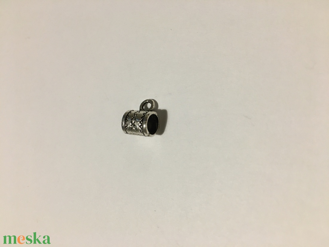 20 db tibeti ezüst medálvezető 7x10 mm - kellékek & szerszámok - gyöngyfűzés kellékek - egyéb alkatrész - Meska.hu 20 db tibeti ezüst medálvezető 7x10 mm - kellékek & szerszámok - gyöngyfűzés kellékek - egyéb alkatrész - Meska.hu