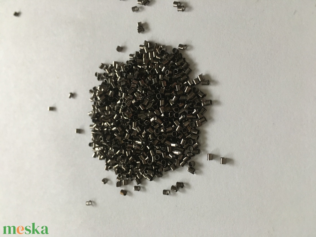 Fekete színű stopper gyöngy 1,5 mm - kellékek & szerszámok - gyöngyfűzés kellékek - egyéb alkatrész - Meska.hu Fekete színű stopper gyöngy 1,5 mm - kellékek & szerszámok - gyöngyfűzés kellékek - egyéb alkatrész - Meska.hu