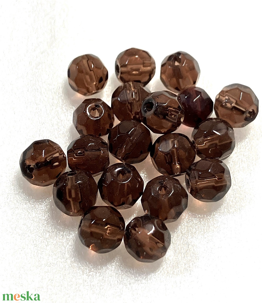 BARNÁSLILA, CSISZOLT ÜVEGGYÖNGY, 6 MM-ES - kellékek & szerszámok - gyöngyfűzés kellékek - üveggyöngy - Meska.hu BARNÁSLILA, CSISZOLT ÜVEGGYÖNGY, 6 MM-ES - kellékek & szerszámok - gyöngyfűzés kellékek - üveggyöngy - Meska.hu