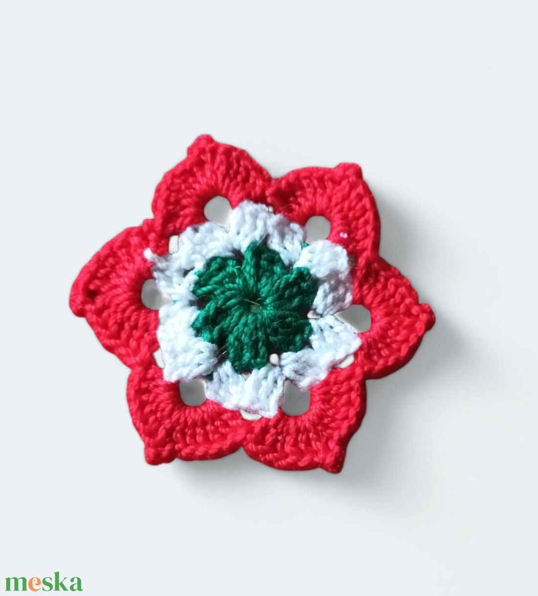 Kokárda horgolt nagy - ékszer - kitűző és bross - Meska.hu Kokárda horgolt nagy - ékszer - kitűző és bross - Meska.hu
