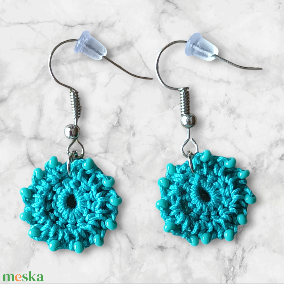 Kisvirágos fülbevaló türkizzöld  - ékszer - fülbevaló - lógós kerek fülbevaló - Meska.hu