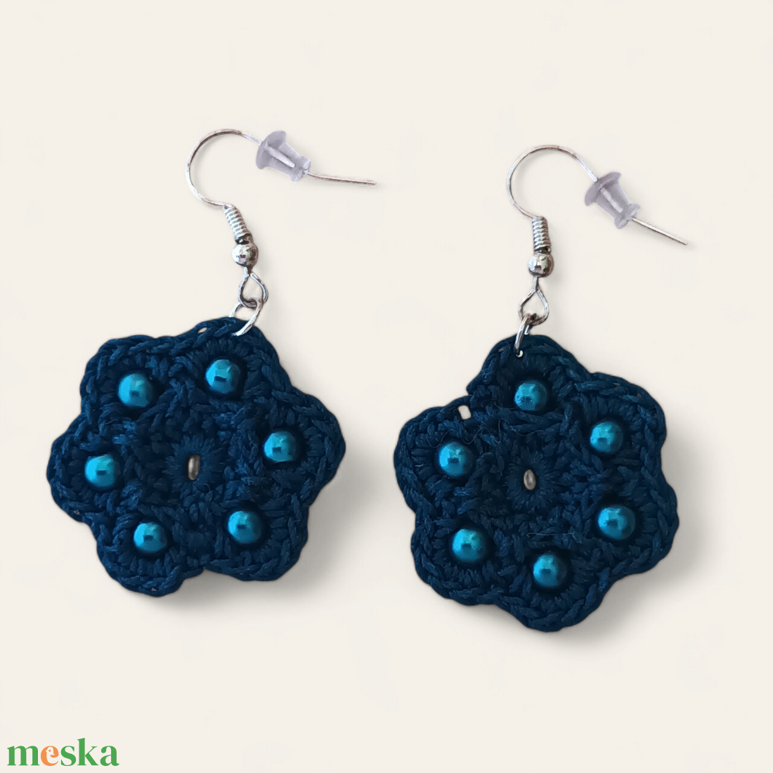 Gerbera fülbevaló petrolkék  - ékszer - fülbevaló - lógós kerek fülbevaló - Meska.hu