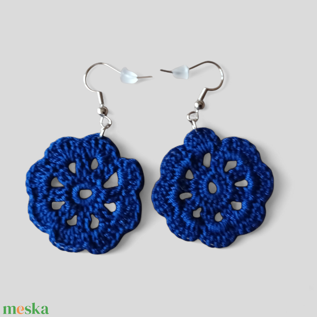 Csipkerózsa fülbevaló királykék  - ékszer - fülbevaló - lógó fülbevaló - Meska.hu