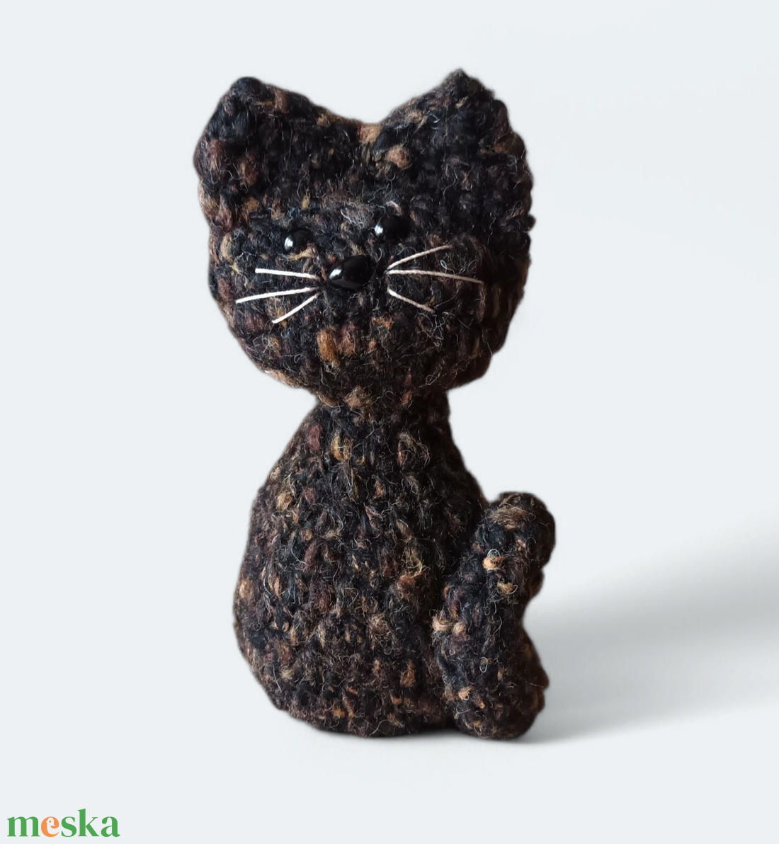Ülő cica fekete-rozsda foltos - játék & sport - plüssállat & játékfigura - cica - Meska.hu