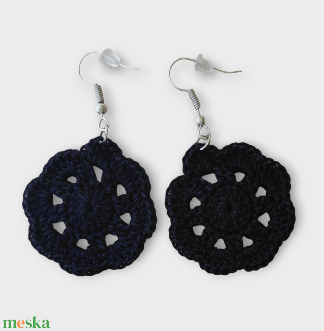 Csipkerózsa fülbevaló fekete  - ékszer - fülbevaló - lógó fülbevaló - Meska.hu