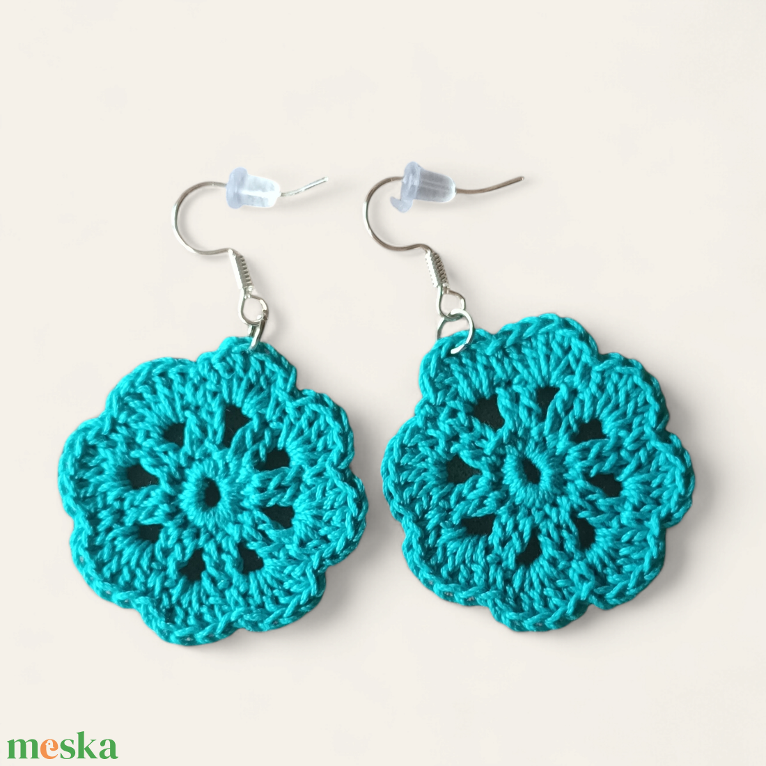 Csipkerózsa fülbevaló türkizzöld  - ékszer - fülbevaló - lógó fülbevaló - Meska.hu