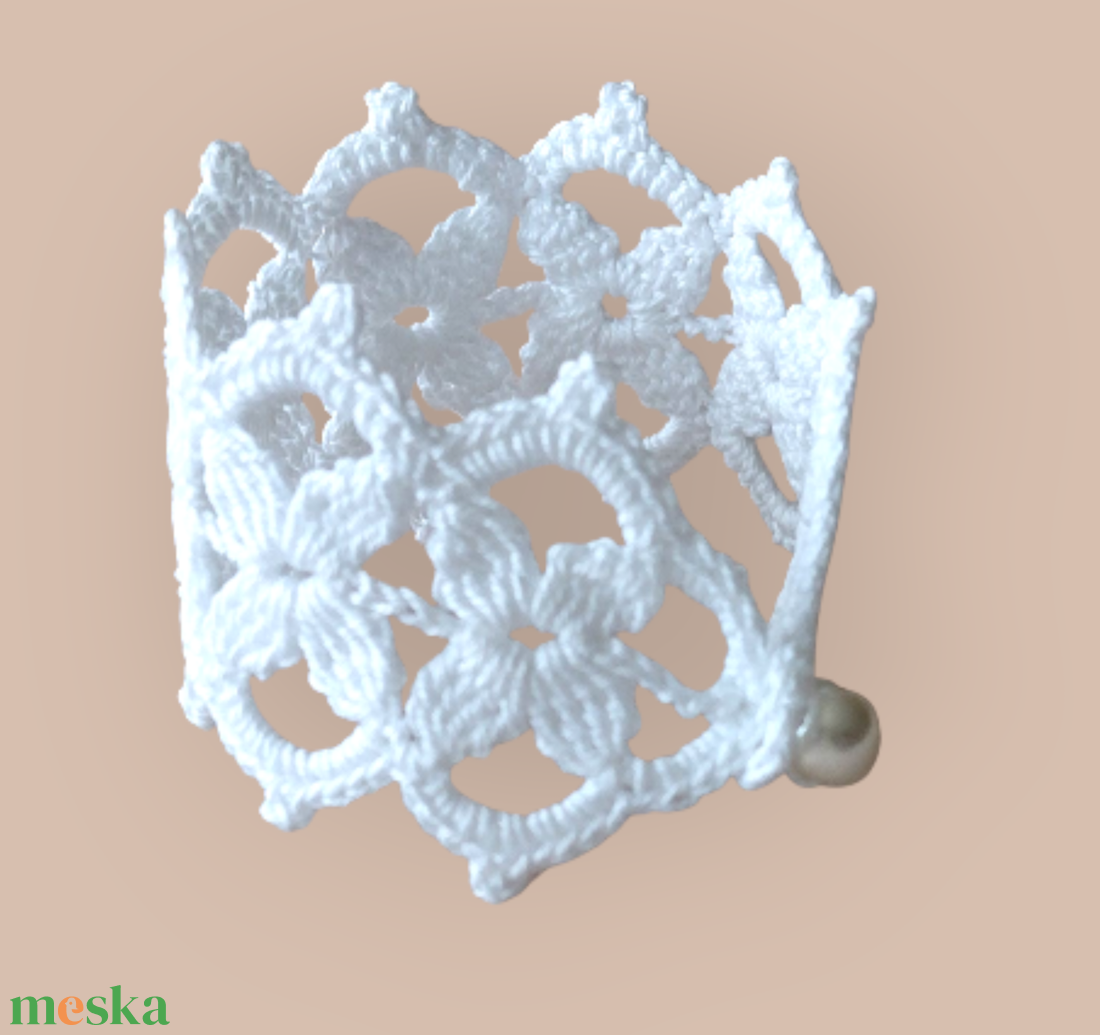 Csipke karkötő pikós fehér  - ékszer - karkötő - széles karkötő - Meska.hu