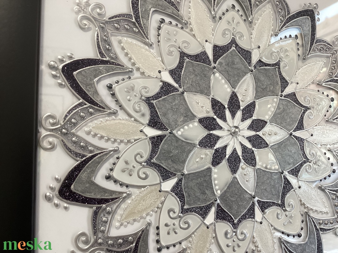 Szürke mandala üvegfestmény - otthon & életmód - dekoráció - kép & falikép - üvegkép - Meska.hu
