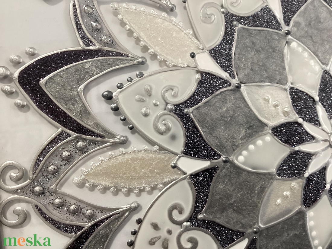 Szürke mandala üvegfestmény - otthon & életmód - dekoráció - kép & falikép - üvegkép - Meska.hu