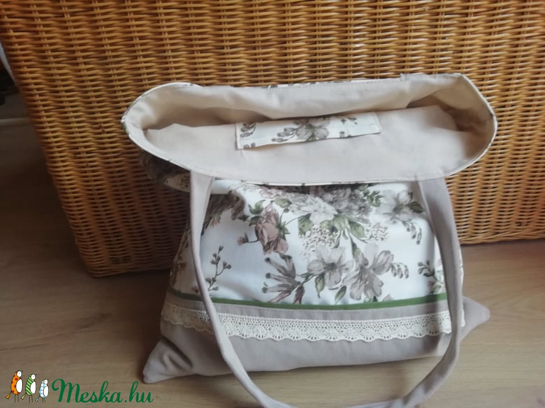 Lenvászon bevásárló táska, belső, külső zsebbel, béléssel. - táska & tok - bevásárlás & shopper táska - shopper, textiltáska, szatyor - Meska.hu Lenvászon bevásárló táska, belső, külső zsebbel, béléssel. - táska & tok - bevásárlás & shopper táska - shopper, textiltáska, szatyor - Meska.hu