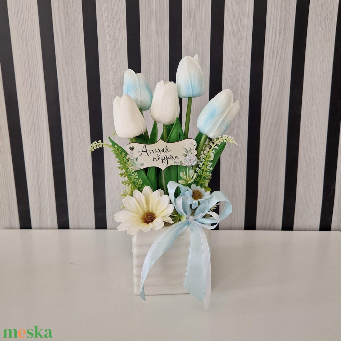 Tulipános tavaszi asztaldísz  - otthon & életmód - virágdekoráció - virágdíszek - virágdísz kaspóban - Meska.hu