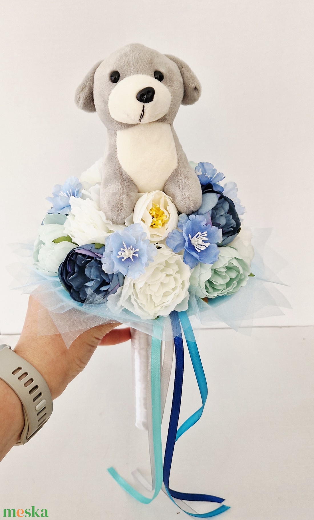 Kutyás ballagási csokor - otthon & életmód - virágdekoráció - virágok - virágcsokor - Meska.hu