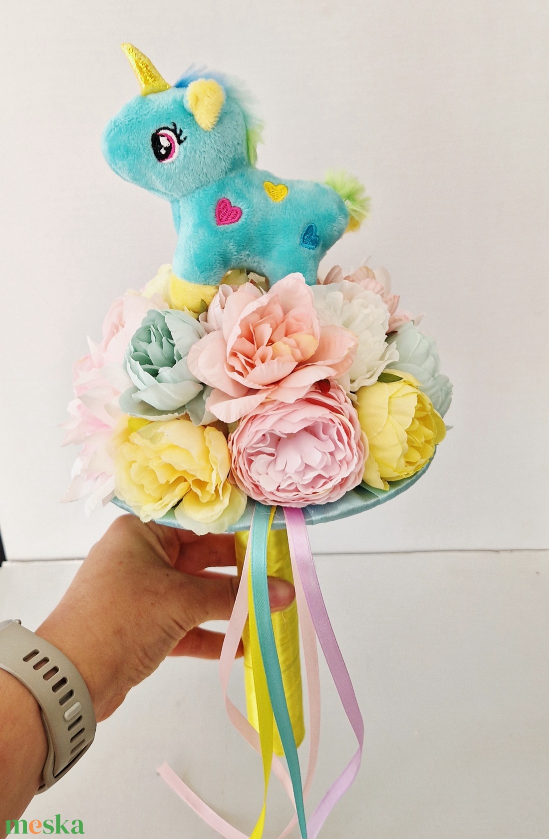 Unikornisos ballagási csokor - otthon & életmód - virágdekoráció - virágok - virágcsokor - Meska.hu